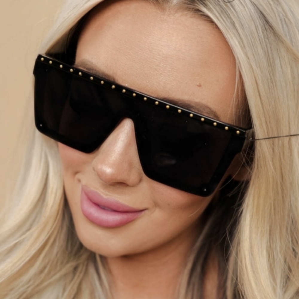 NWOT- Studded Top Shield Sunglasses